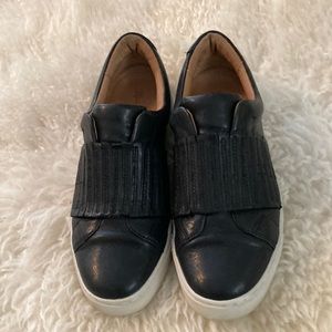 EUC Frye step in Loafers Size 8 Leather
